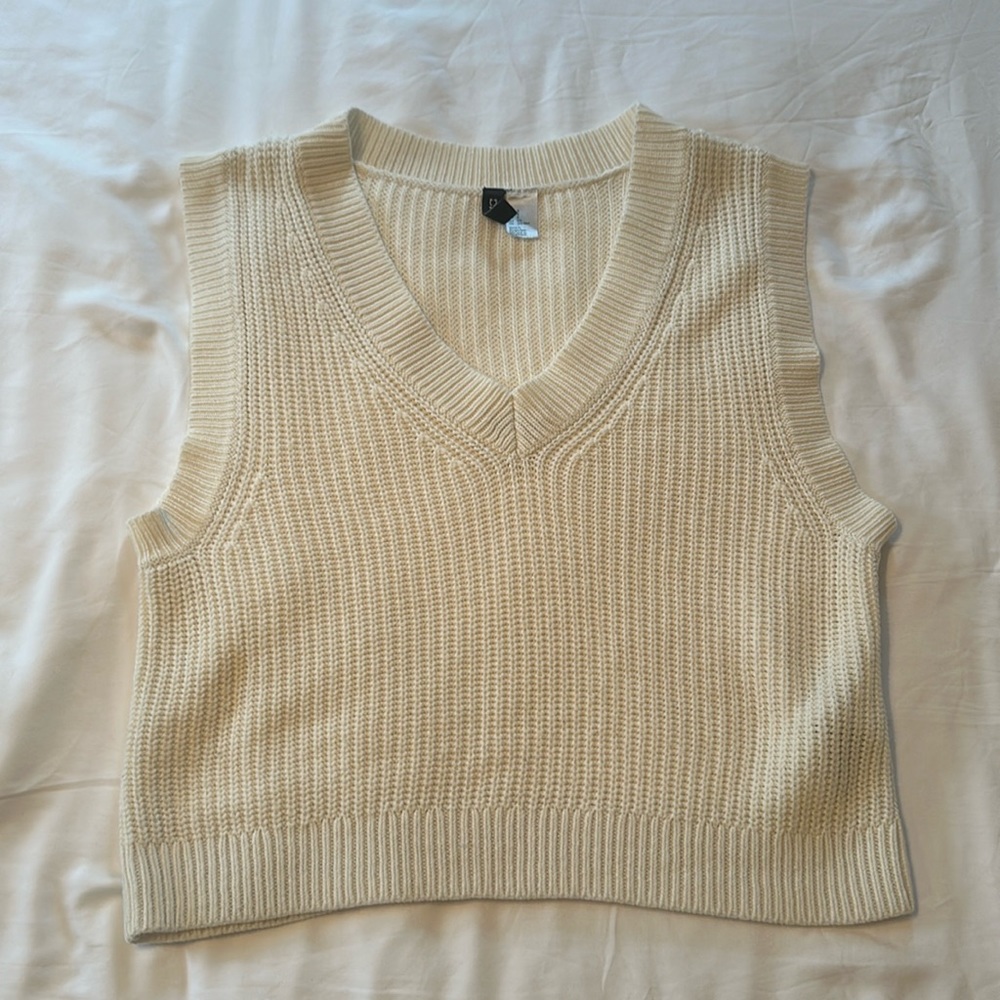 Oversized sweater vest